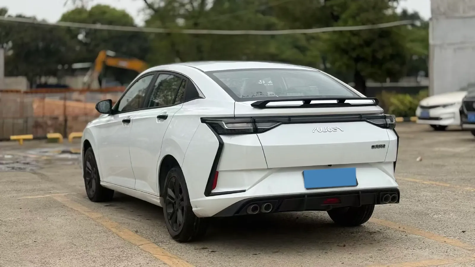 2023 DongFeng Aeolus YiXuan 1.5L 125HP L4 6DCT,autocango,china used car exporter,china ev exporter,chinese used car exporter,chinese used ev exporter