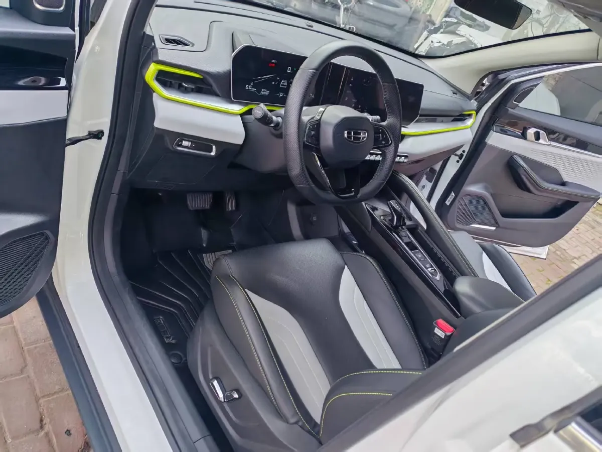 2023 Geely Coolray 1.5T 181HP L4 7DCT,autocango,china used car exporter,china ev exporter,chinese used car exporter,chinese used ev exporter