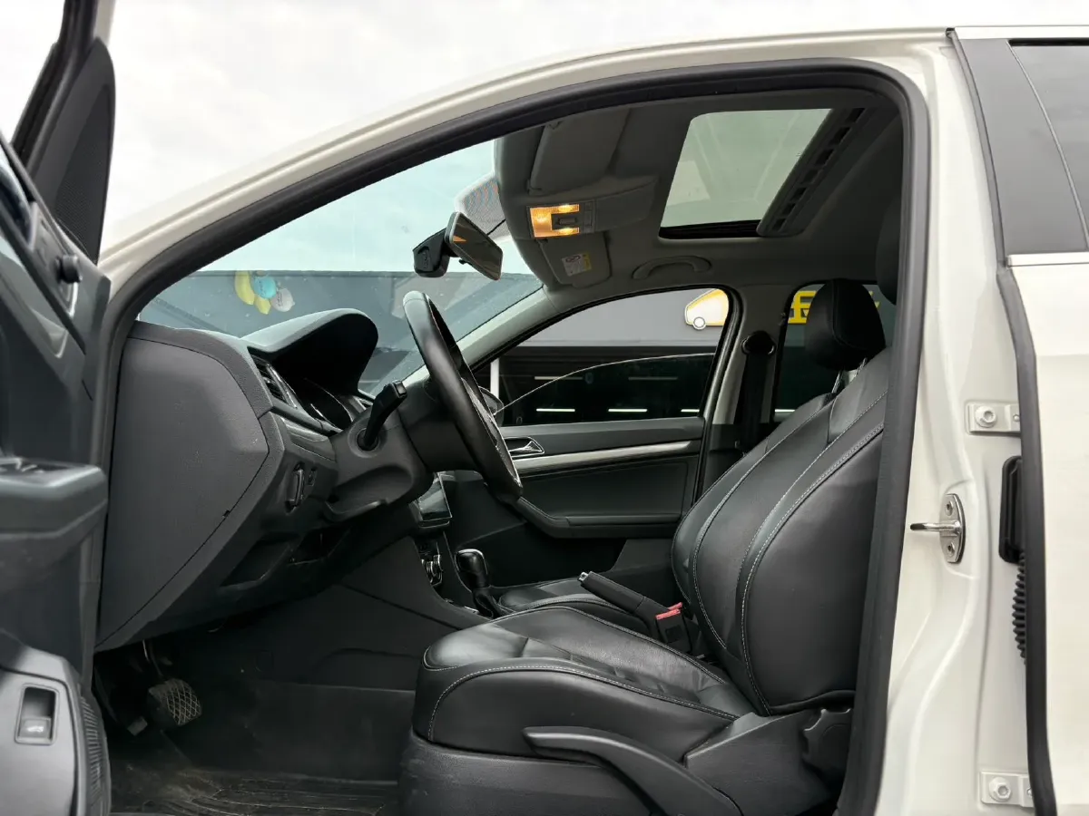 2017 Buick Excelle 1.5L 114HP L4 6AT,autocango,china used car exporter,china ev exporter,chinese used car exporter,chinese used ev exporter