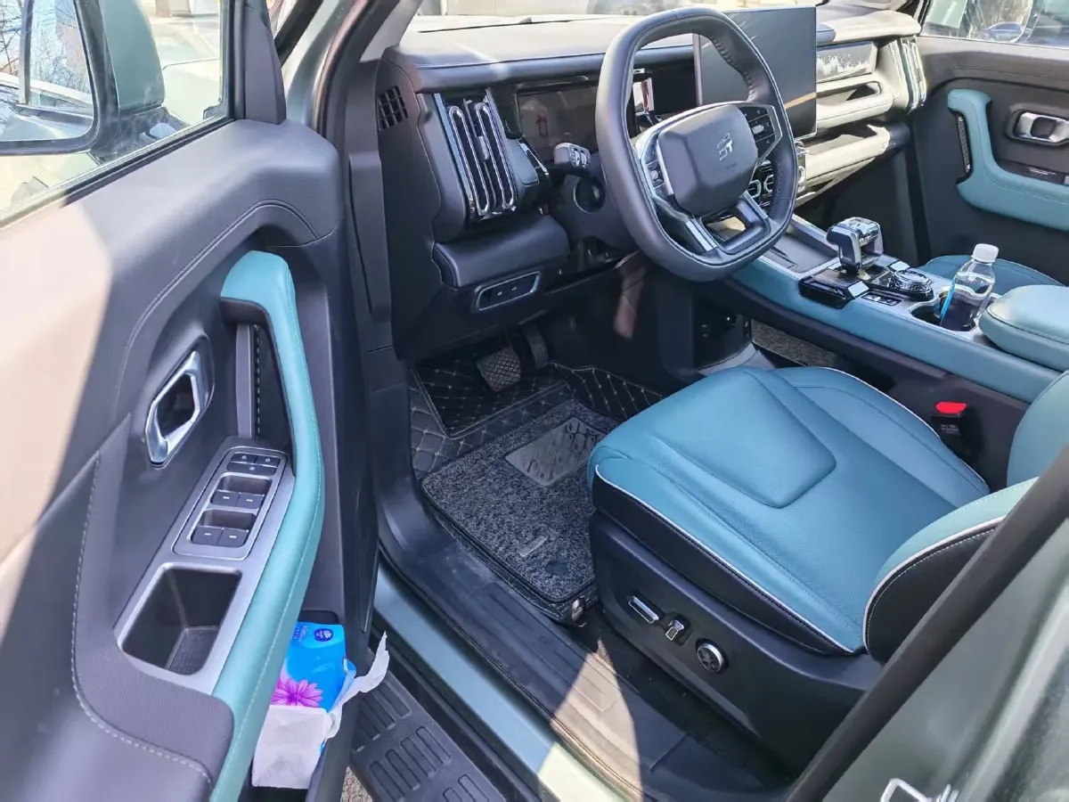 2025 Jetour Traveller 2.0T 254HP L4 7DCT,autocango,china used car exporter,china ev exporter,chinese used car exporter,chinese used ev exporter