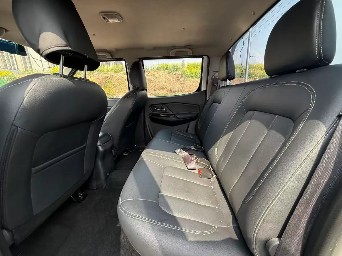 2021 Dongfeng RuiQi 2.4L 158HP L4 5MT,autocango,china used car exporter,china ev exporter,chinese used car exporter,chinese used ev exporter