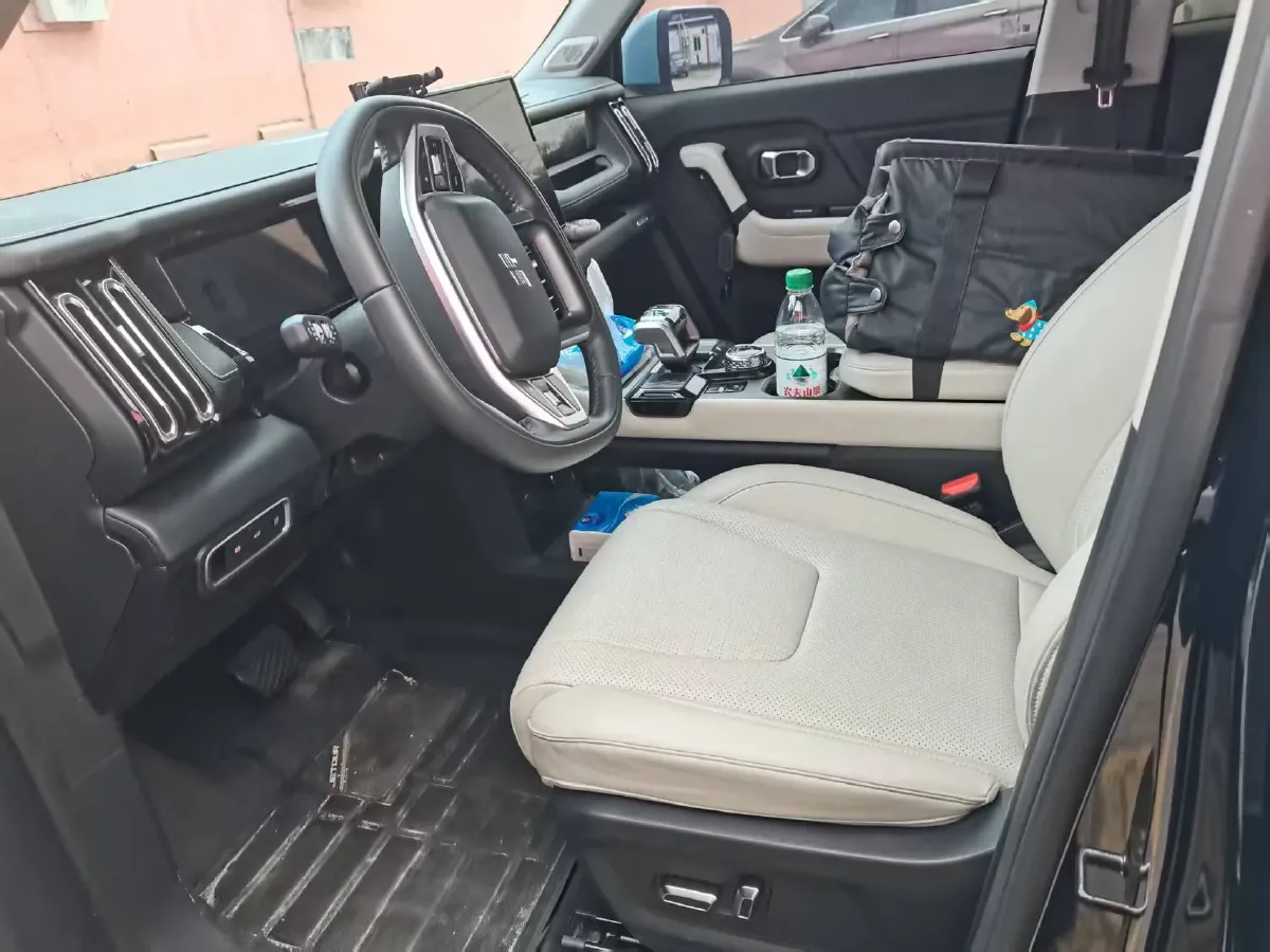 2025 MAXUS XinTu V70 2.0T 150HP L4 9AT,autocango,china used car exporter,china ev exporter,chinese used car exporter,chinese used ev exporter