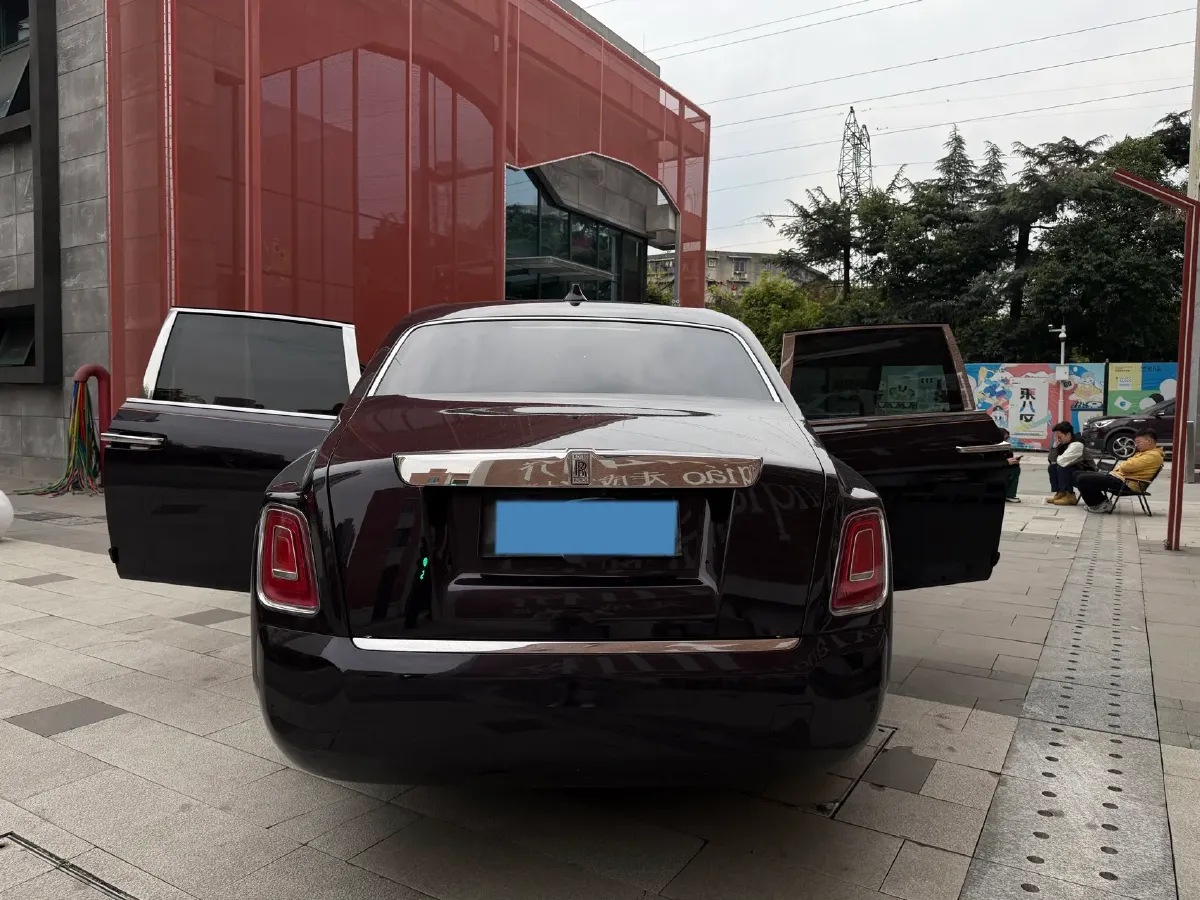 2018 Rolls-Royce Phantom 6.7T 571HP V12 8AT,autocango,china used car exporter,china ev exporter,chinese used car exporter,chinese used ev exporter