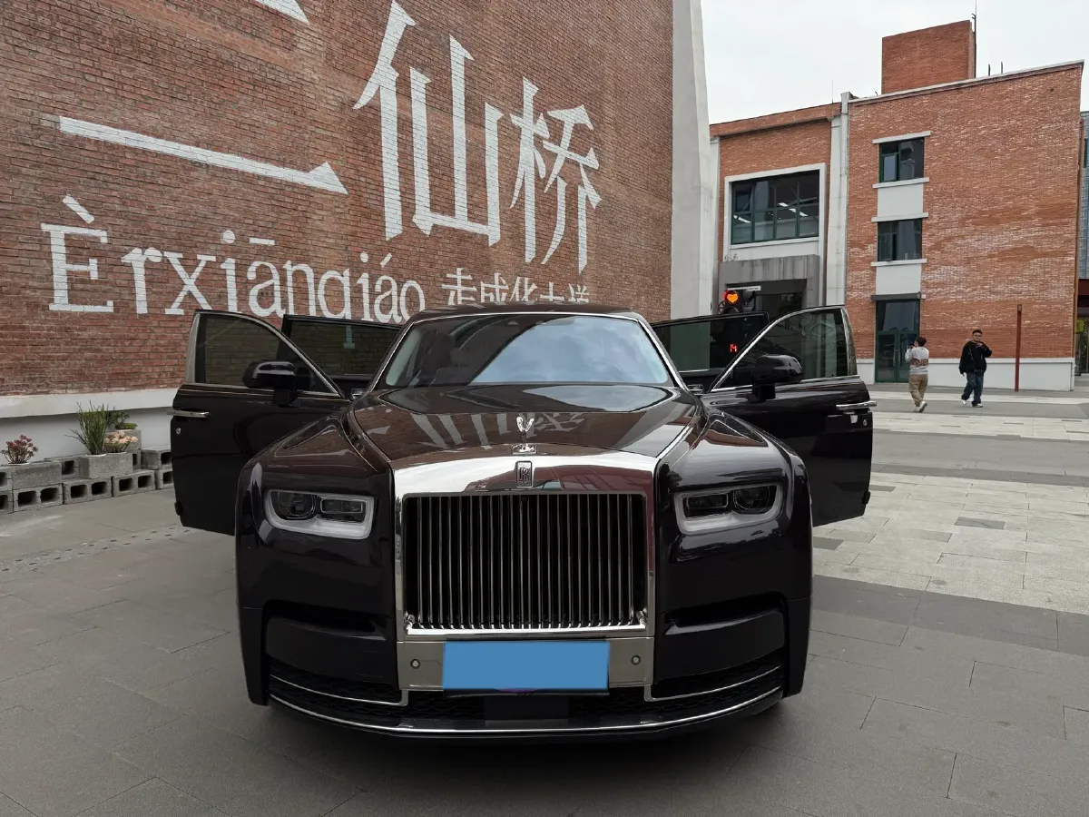 2018 Rolls-Royce Phantom 6.7T 571HP V12 8AT,autocango,china used car exporter,china ev exporter,chinese used car exporter,chinese used ev exporter