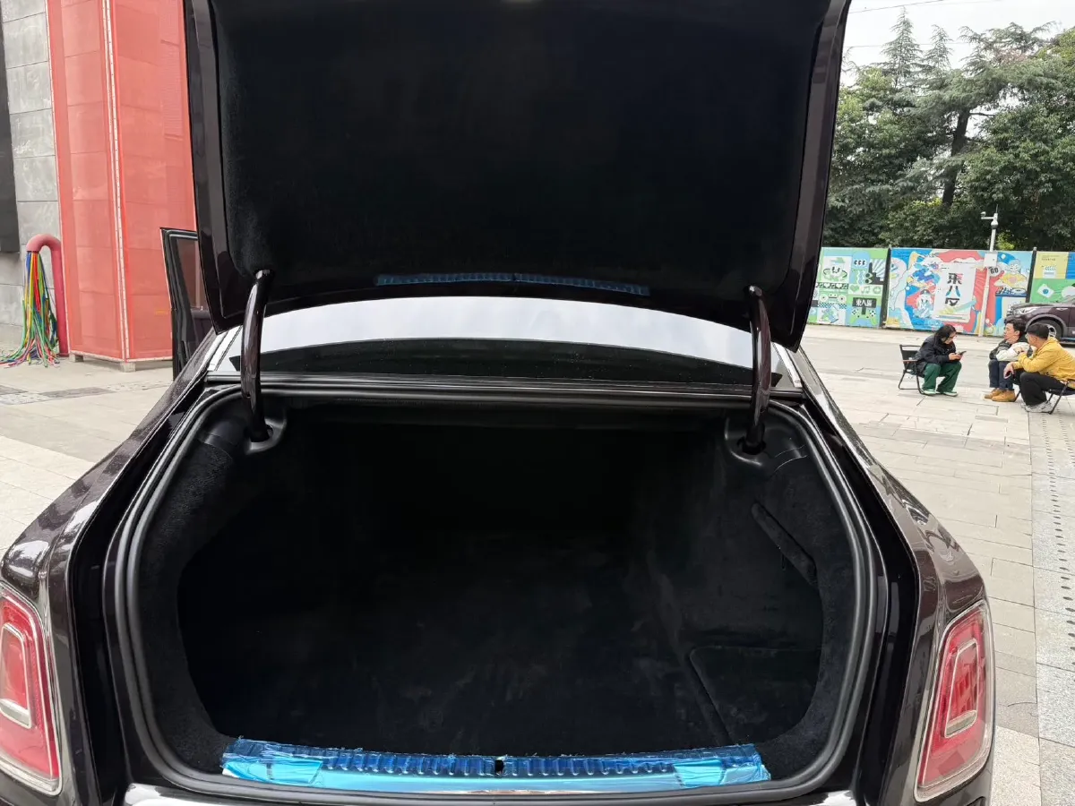 2018 Rolls-Royce Phantom 6.7T 571HP V12 8AT,autocango,china used car exporter,china ev exporter,chinese used car exporter,chinese used ev exporter