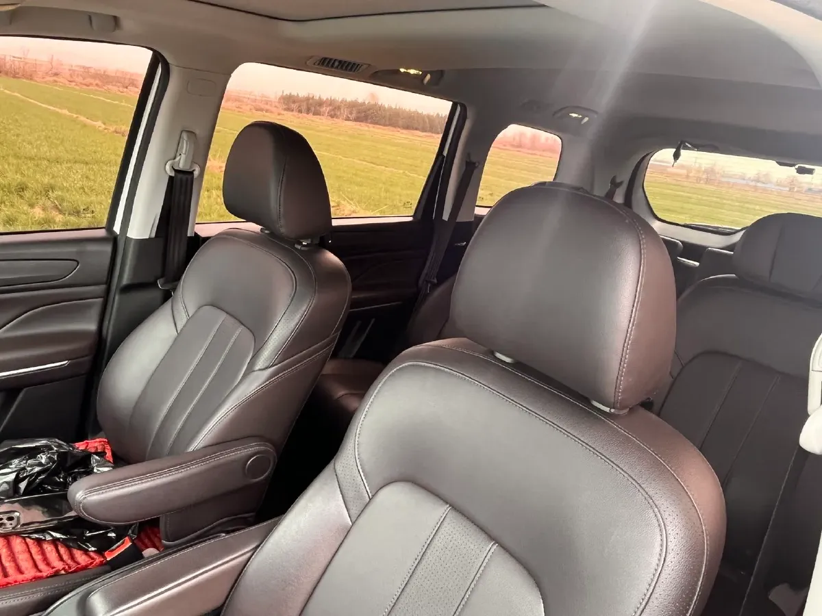 2021 GAC Trumpchi M6 1.5T 169HP L4 7DCT,autocango,china used car exporter,china ev exporter,chinese used car exporter,chinese used ev exporter