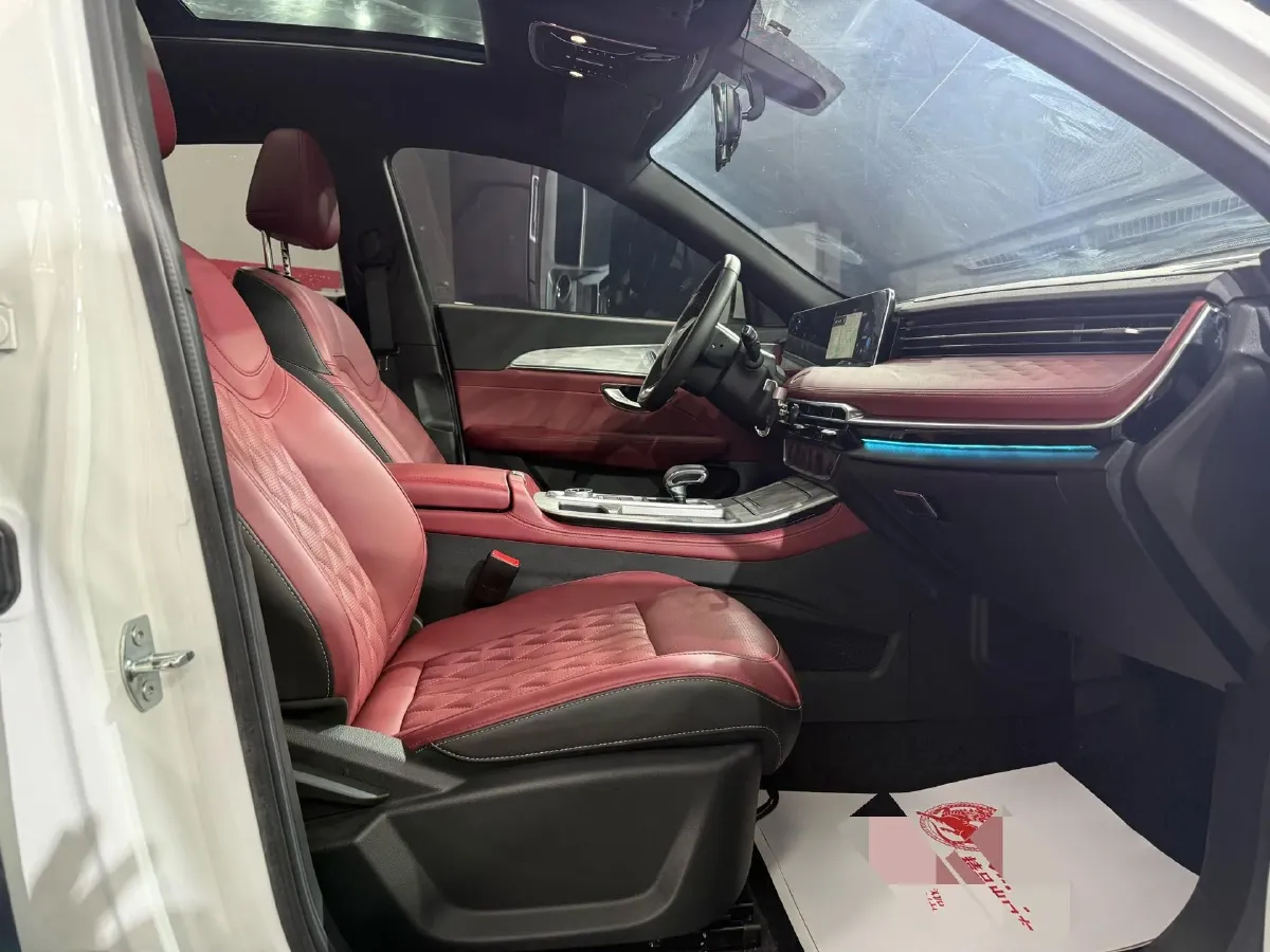 2023 ChangAn Oshan X7 Plus 1.5T 188HP L4 7DCT,autocango,china used car exporter,china ev exporter,chinese used car exporter,chinese used ev exporter