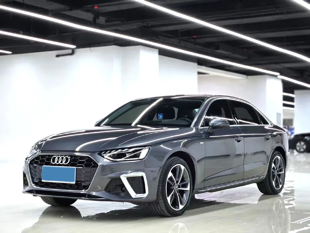 2022 Audi A4L 2.0T 150HP L4 7DCT,autocango,china used car exporter,china ev exporter,chinese used car exporter,chinese used ev exporter