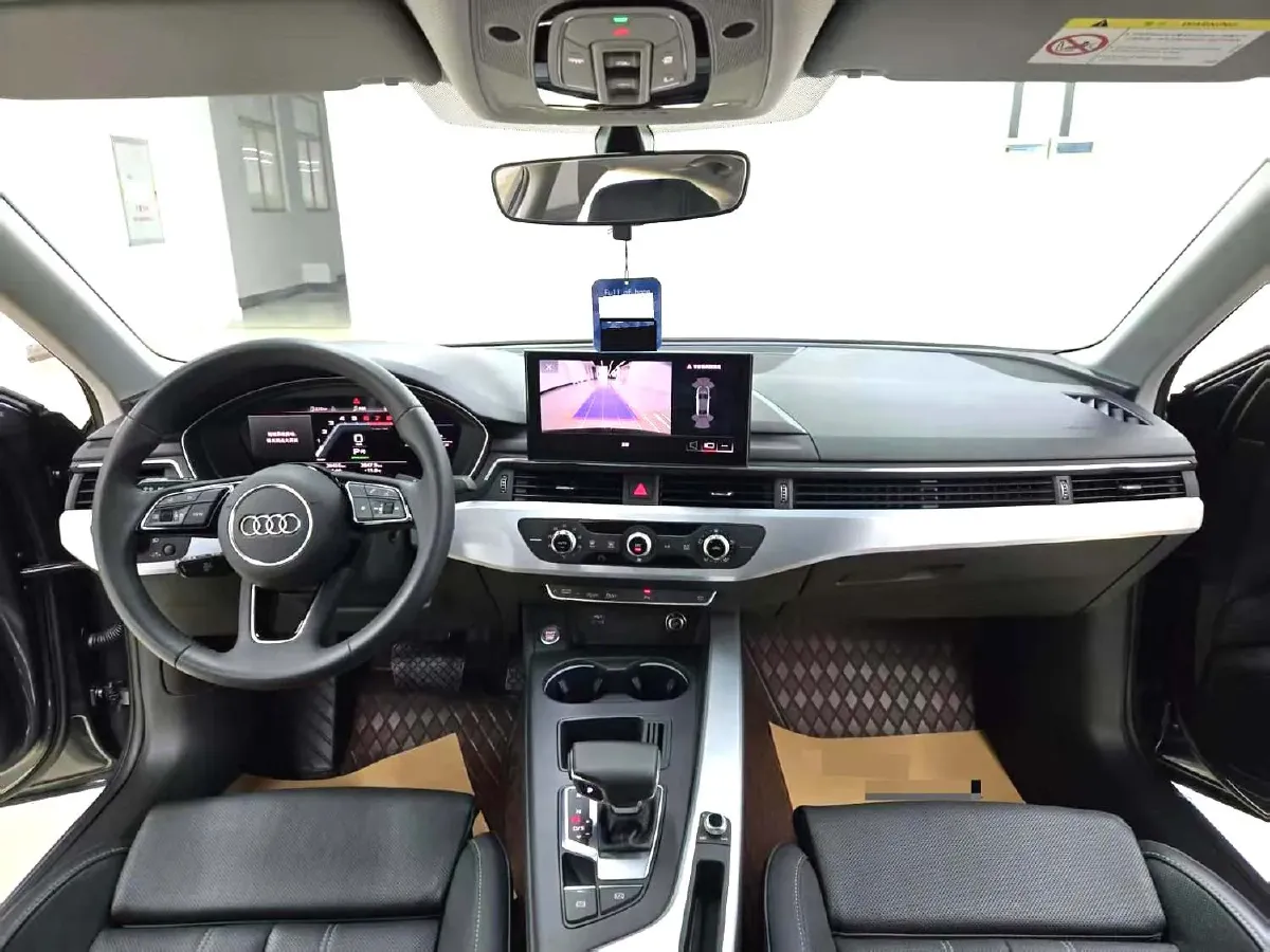 2022 Audi A4L 2.0T 150HP L4 7DCT,autocango,china used car exporter,china ev exporter,chinese used car exporter,chinese used ev exporter