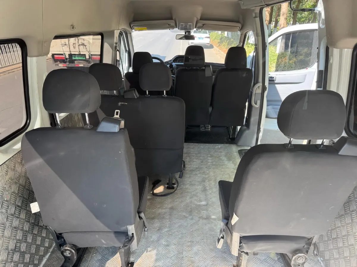 2019 MAXUS XinTu V80 2.0T 139HP L4 6MT,autocango,china used car exporter,china ev exporter,chinese used car exporter,chinese used ev exporter