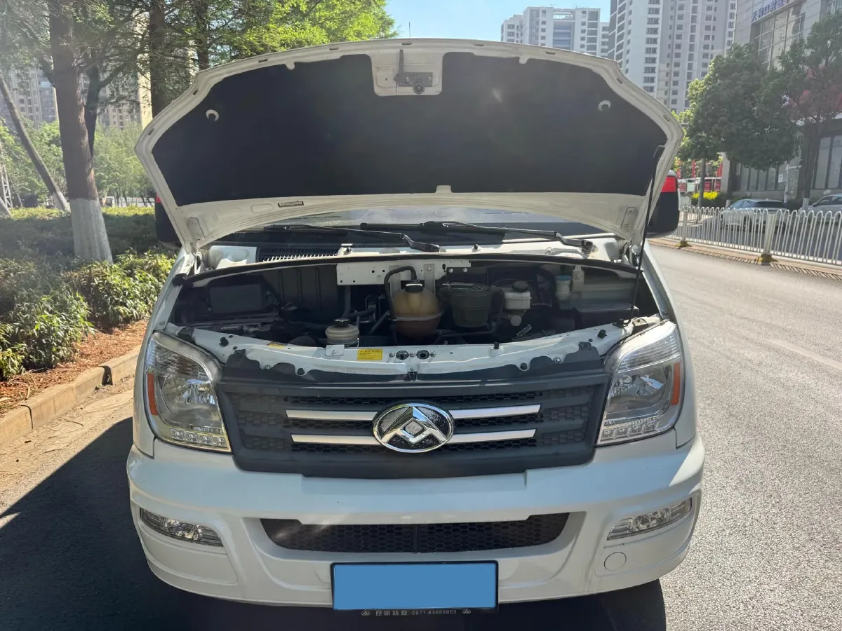 2019 MAXUS XinTu V80 2.0T 139HP L4 6MT,autocango,china used car exporter,china ev exporter,chinese used car exporter,chinese used ev exporter