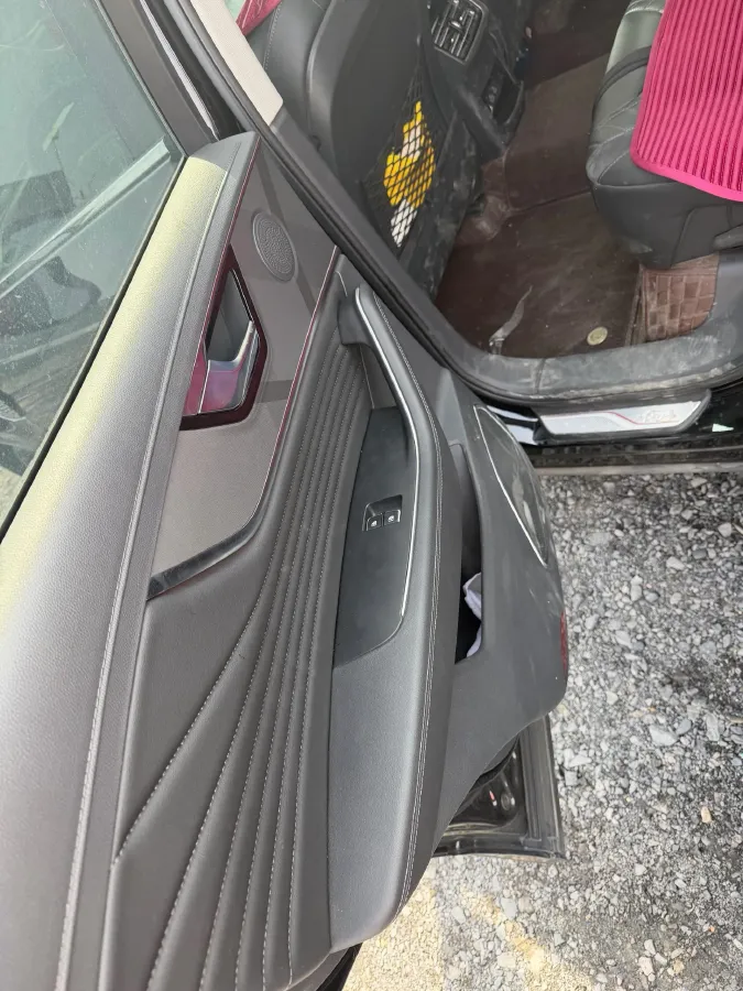 2023 HongQi HS5 2.0T 252HP L4 8AT,autocango,china used car exporter,china ev exporter,chinese used car exporter,chinese used ev exporter