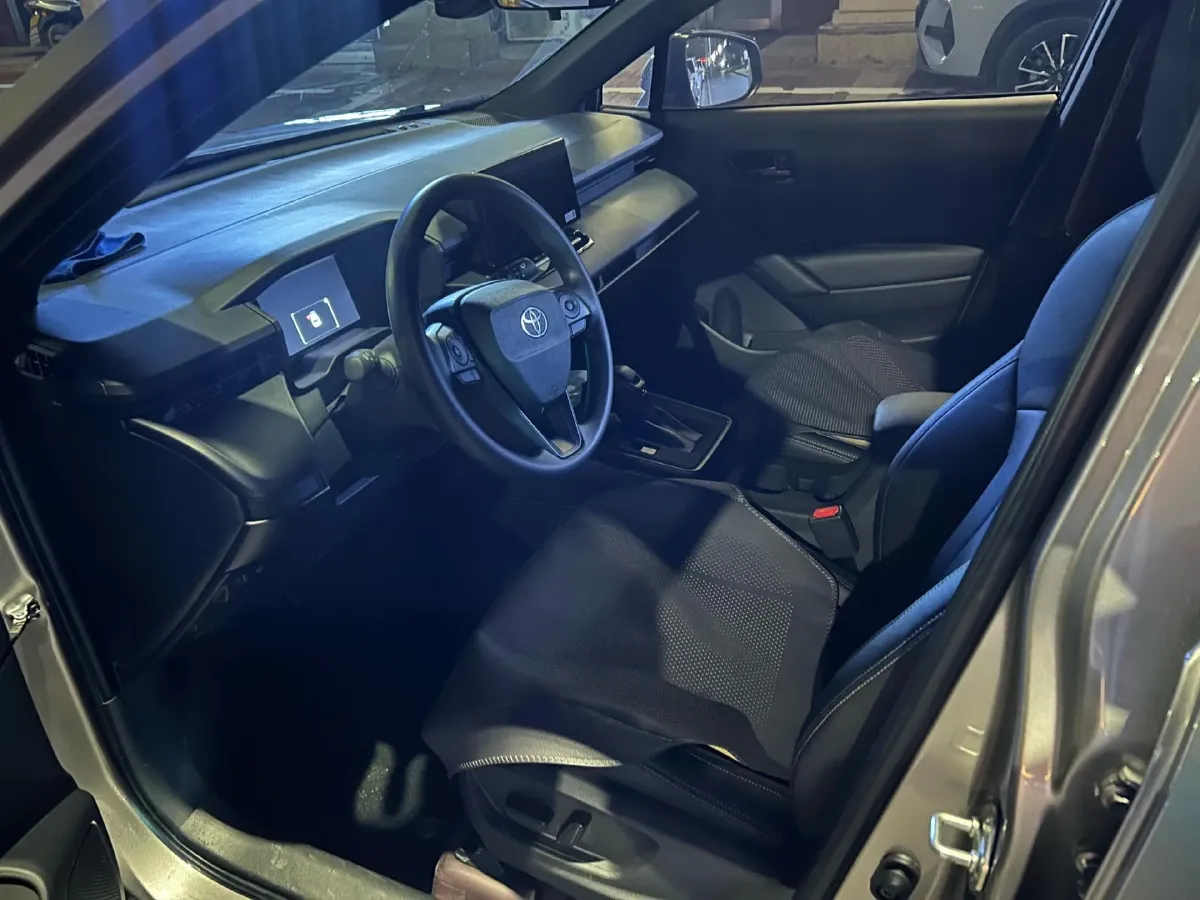 2026 Toyota Corolla Cross 2.0L 171HP L4 CVT,autocango,china used car exporter,china ev exporter,chinese used car exporter,chinese used ev exporter