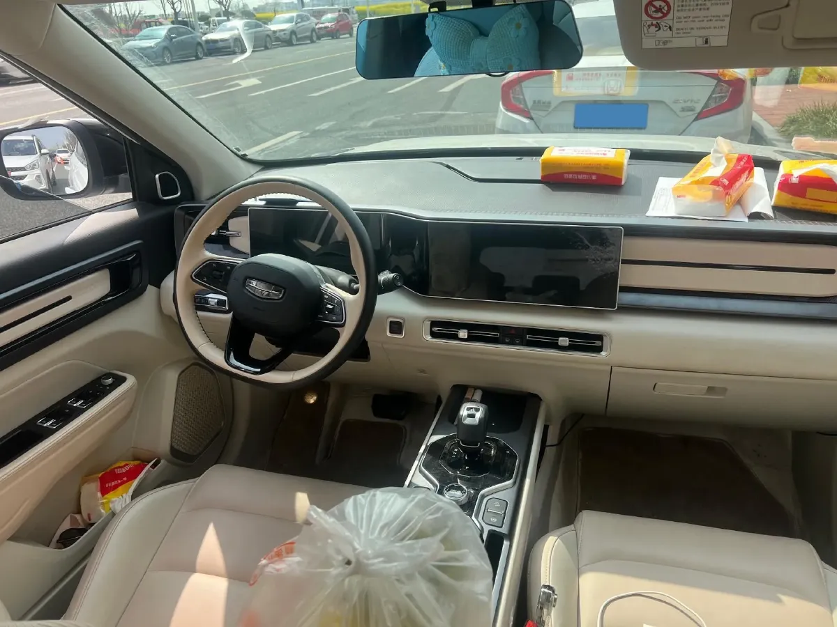 2023 Geely ICON 1.5T 181HP L4 7DCT,autocango,china used car exporter,china ev exporter,chinese used car exporter,chinese used ev exporter