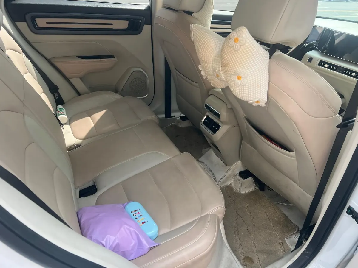 2023 Geely ICON 1.5T 181HP L4 7DCT,autocango,china used car exporter,china ev exporter,chinese used car exporter,chinese used ev exporter