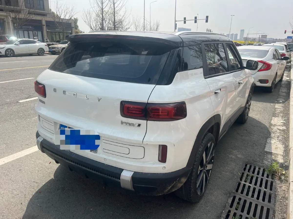 2023 Geely ICON 1.5T 181HP L4 7DCT,autocango,china used car exporter,china ev exporter,chinese used car exporter,chinese used ev exporter