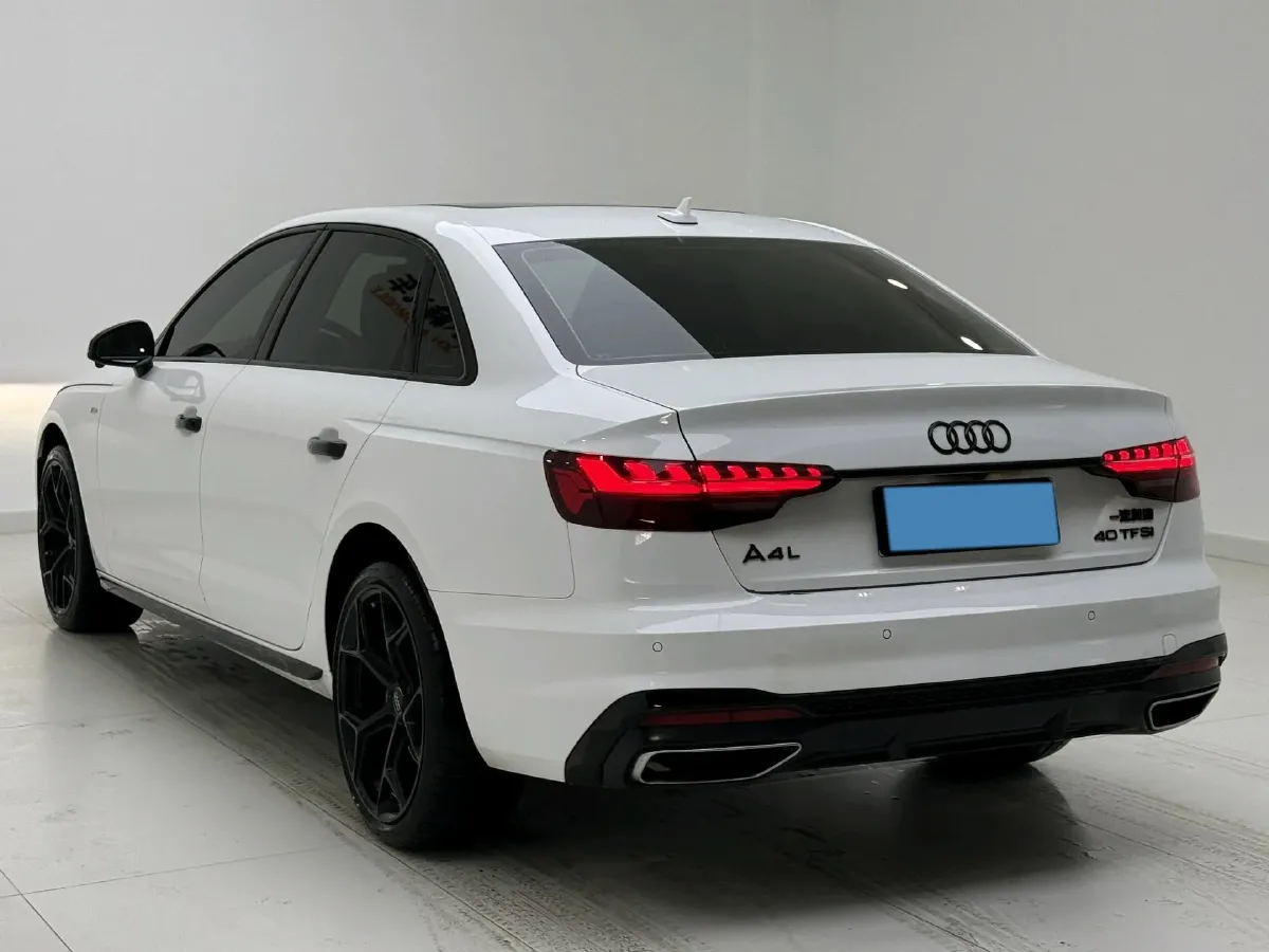 2024 Audi A4L 2.0T 190HP L4 7DCT,autocango,china used car exporter,china ev exporter,chinese used car exporter,chinese used ev exporter