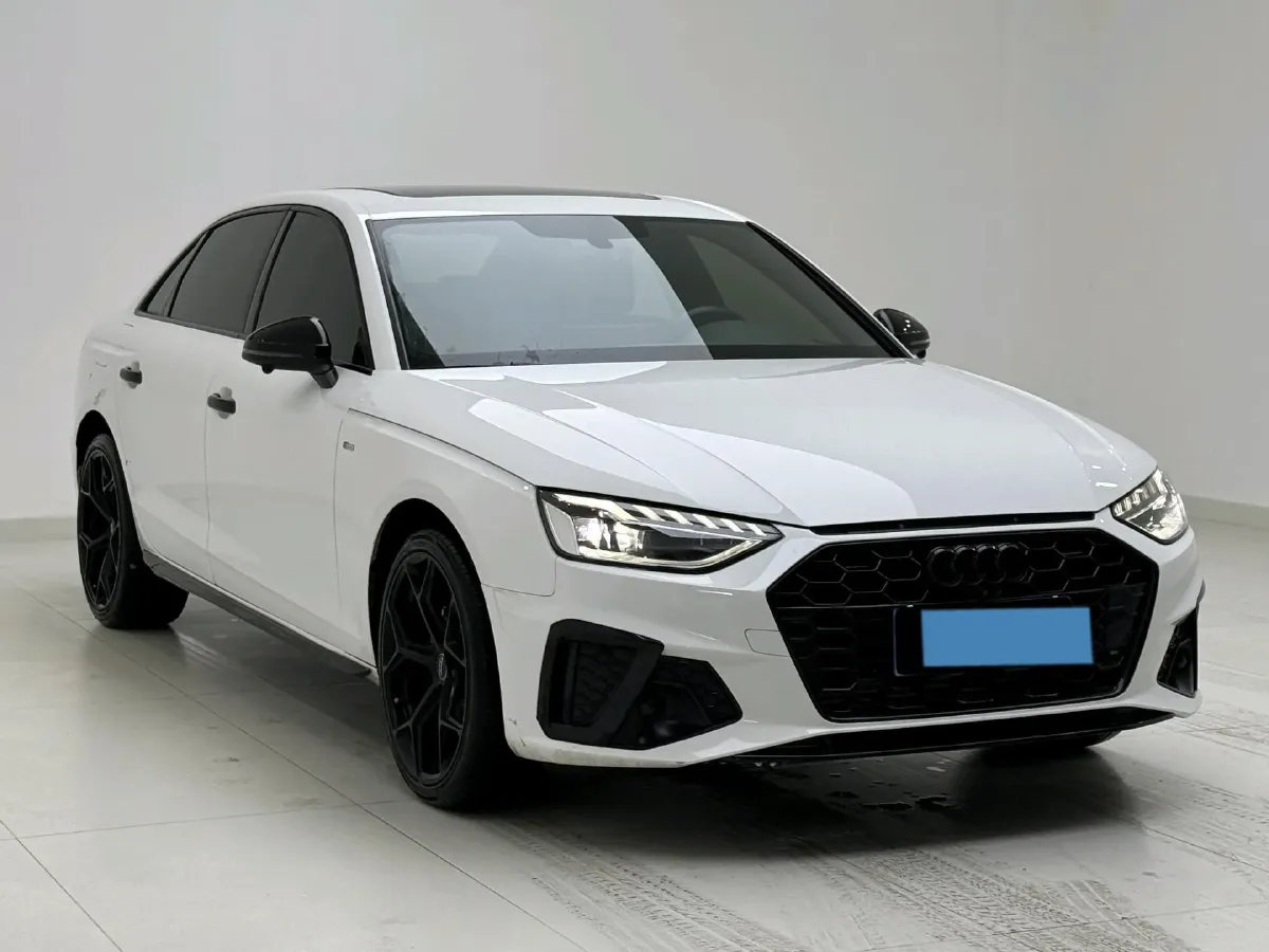 2024 Audi A4L 2.0T 190HP L4 7DCT,autocango,china used car exporter,china ev exporter,chinese used car exporter,chinese used ev exporter