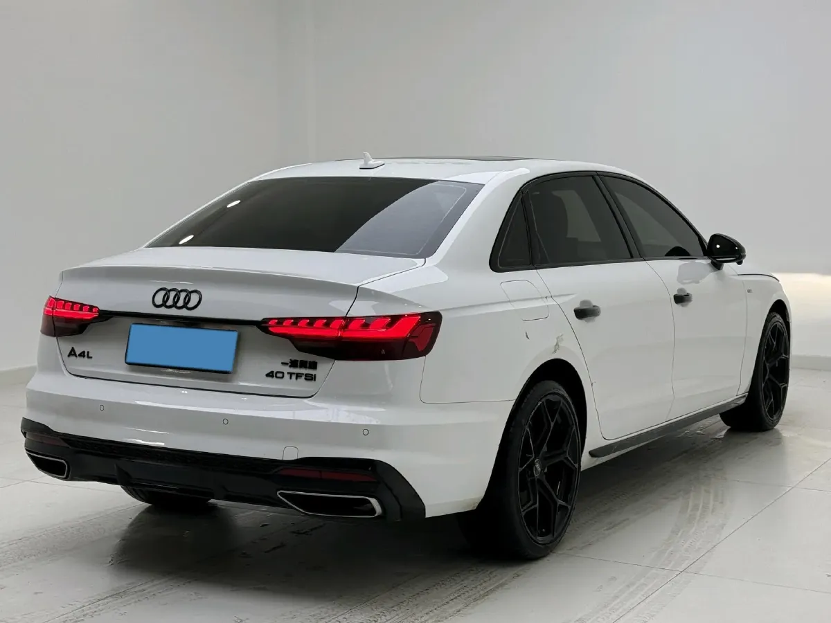 2024 Audi A4L 2.0T 190HP L4 7DCT,autocango,china used car exporter,china ev exporter,chinese used car exporter,chinese used ev exporter