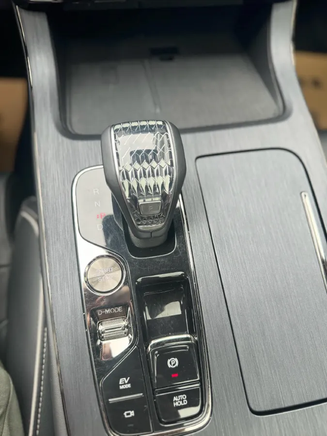 2022 GAC Trumpchi GS8 2.0T 190HP L4 E-CVT Hybrid,autocango,china used car exporter,china ev exporter,chinese used car exporter,chinese used ev exporter