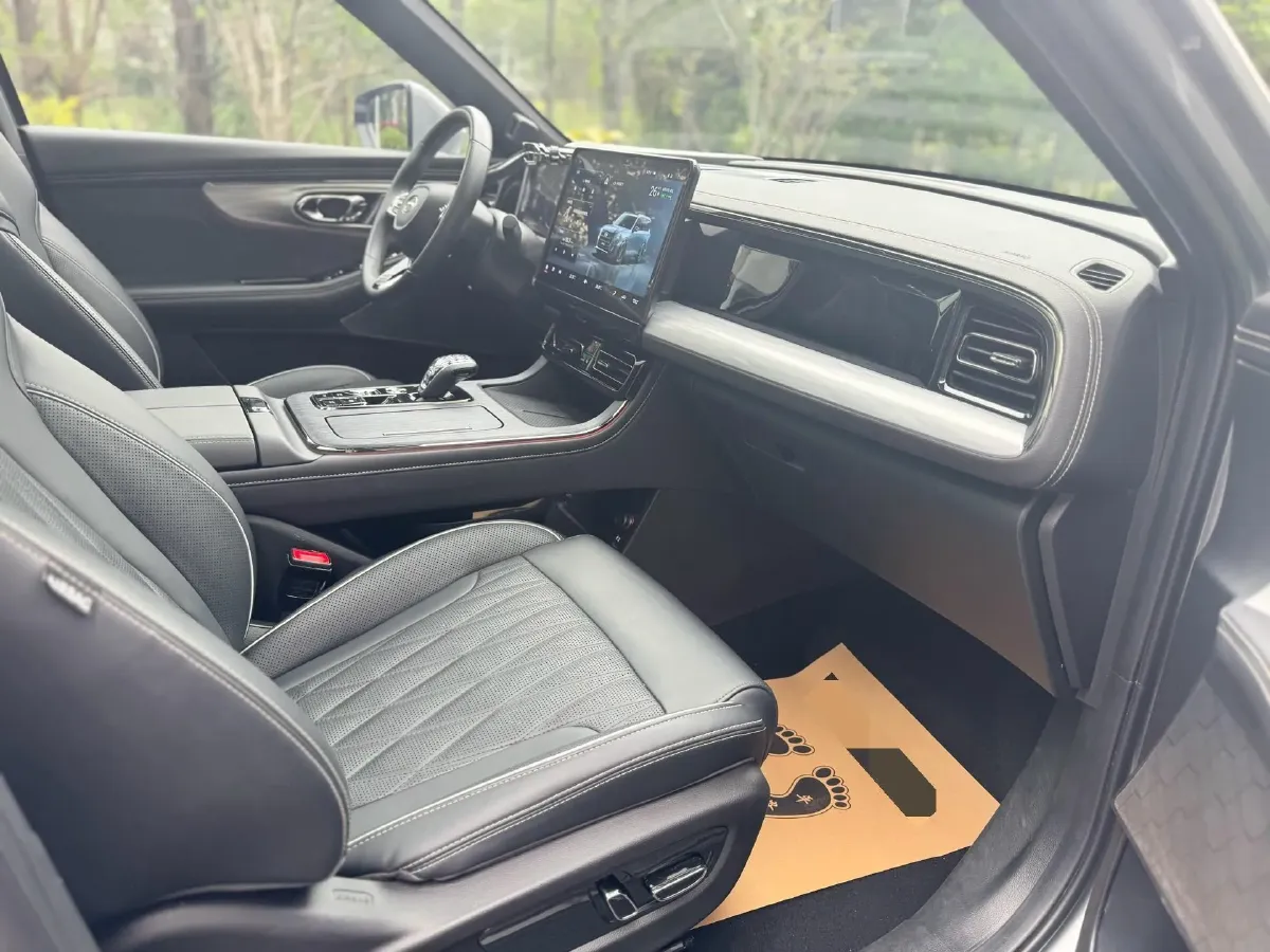 2022 GAC Trumpchi GS8 2.0T 190HP L4 E-CVT Hybrid,autocango,china used car exporter,china ev exporter,chinese used car exporter,chinese used ev exporter