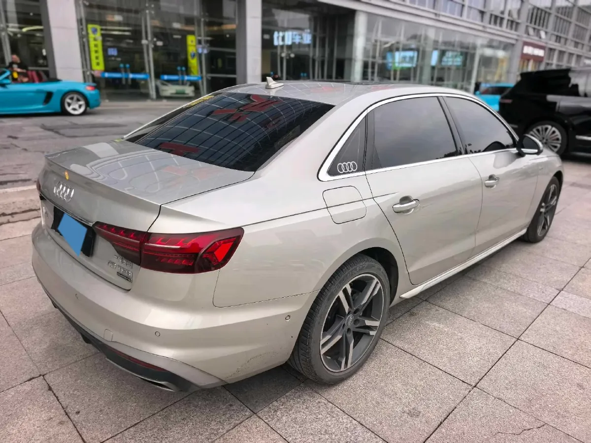 2020 Audi A4L 2.0T 190HP L4 7DCT,autocango,china used car exporter,china ev exporter,chinese used car exporter,chinese used ev exporter