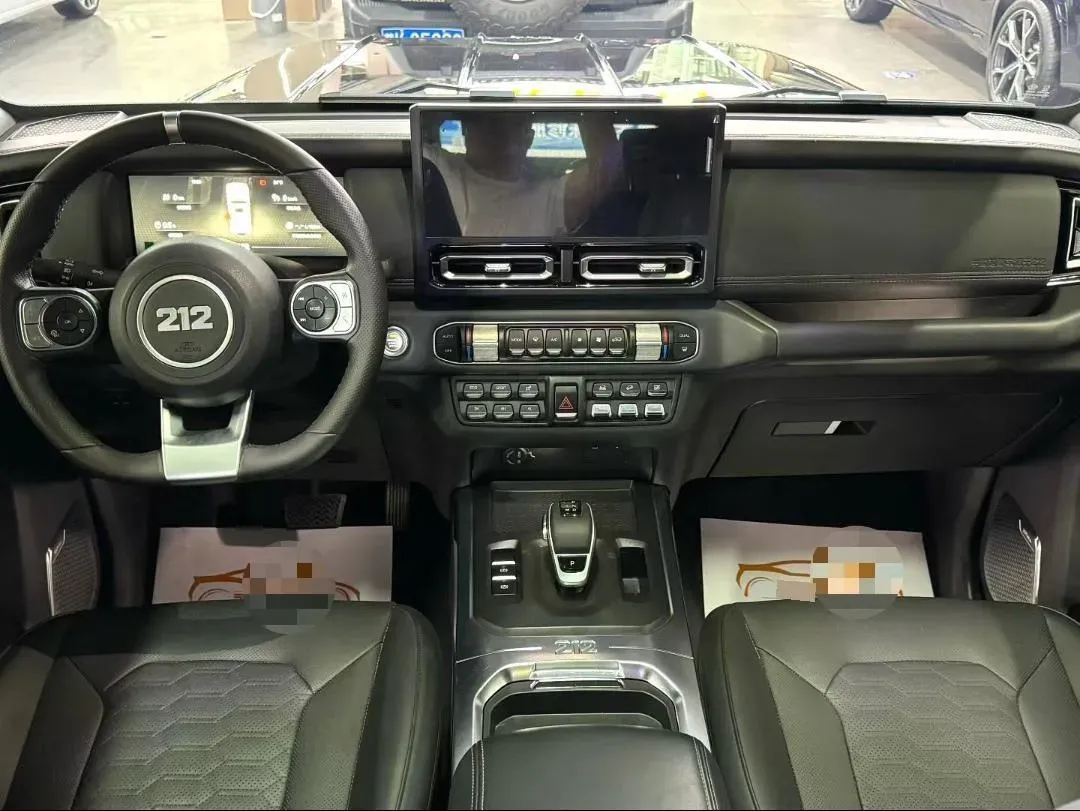 2024 212 212 T01 2.0T 252HP L4 8AT,autocango,china used car exporter,china ev exporter,chinese used car exporter,chinese used ev exporter