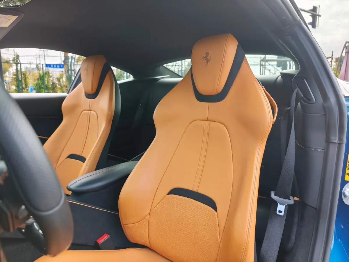 2020 Ferrari Roma 3.9T 620HP V8 8DCT,autocango,china used car exporter,china ev exporter,chinese used car exporter,chinese used ev exporter