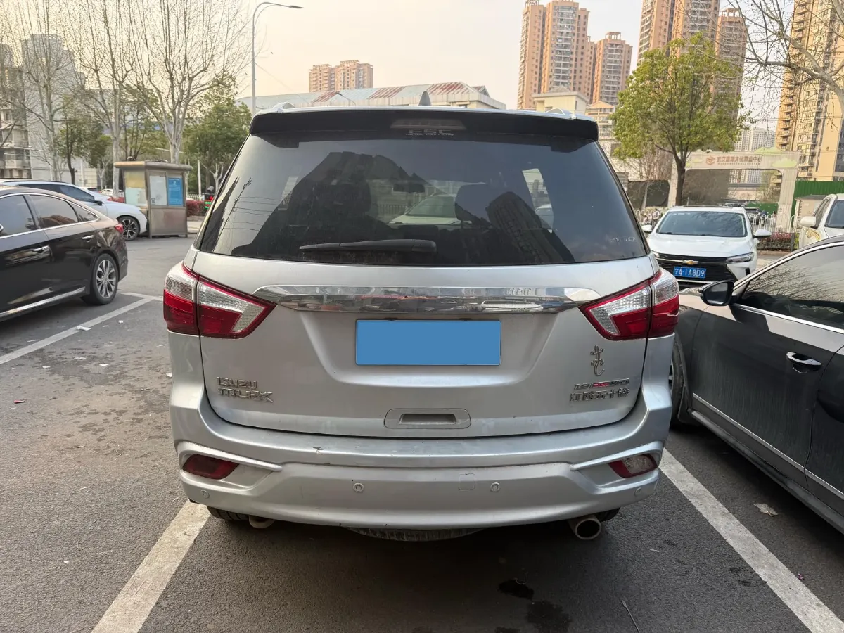 2018 Isuzu Mu-X 1.9T 163HP L4 6AT,autocango,china used car exporter,china ev exporter,chinese used car exporter,chinese used ev exporter