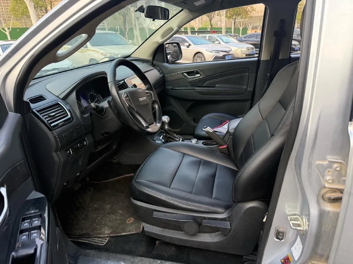 2018 Isuzu Mu-X 1.9T 163HP L4 6AT,autocango,china used car exporter,china ev exporter,chinese used car exporter,chinese used ev exporter