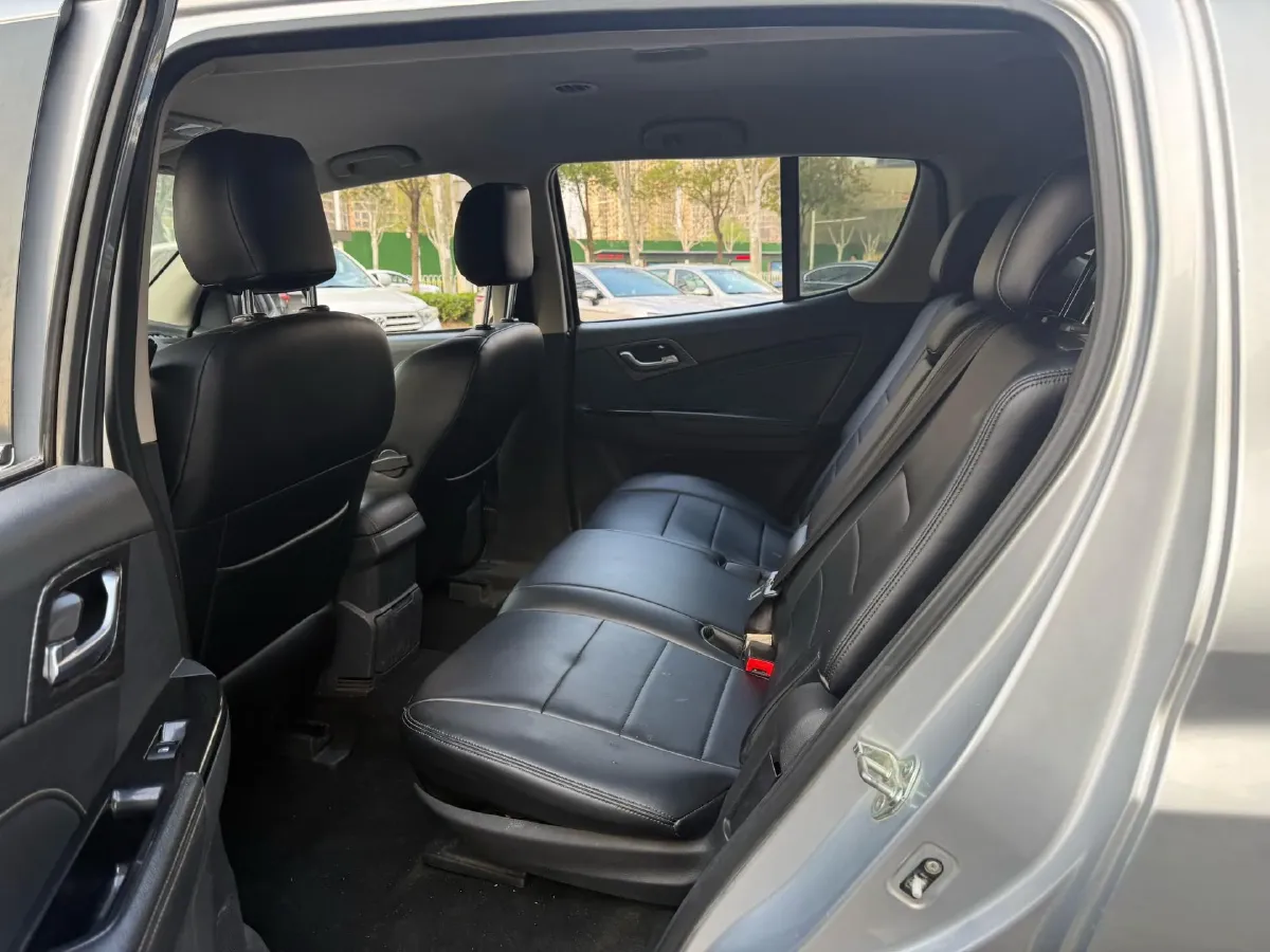 2018 Isuzu Mu-X 1.9T 163HP L4 6AT,autocango,china used car exporter,china ev exporter,chinese used car exporter,chinese used ev exporter