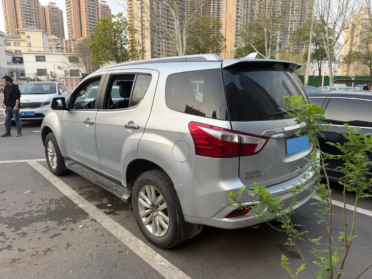 2018 Isuzu Mu-X 1.9T 163HP L4 6AT,autocango,china used car exporter,china ev exporter,chinese used car exporter,chinese used ev exporter