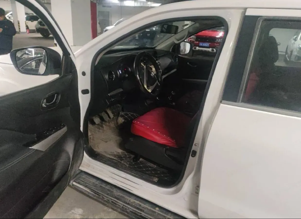 2018 Dongfeng RuiQi 2.5T 140HP L4 6MT,autocango,china used car exporter,china ev exporter,chinese used car exporter,chinese used ev exporter