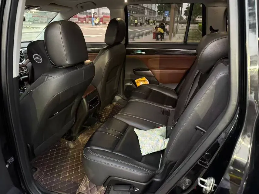 2017 GAC Trumpchi GS8 2.0T 201HP L4 6AT,autocango,china used car exporter,china ev exporter,chinese used car exporter,chinese used ev exporter