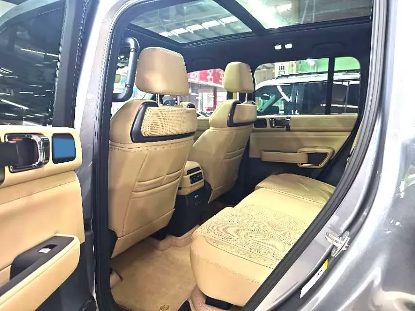 2023 FangChengBao Bao 5 1.5T 194HP L4 E-CVT PHEV 31.8KWH,autocango,china used car exporter,china ev exporter,chinese used car exporter,chinese used ev exporter