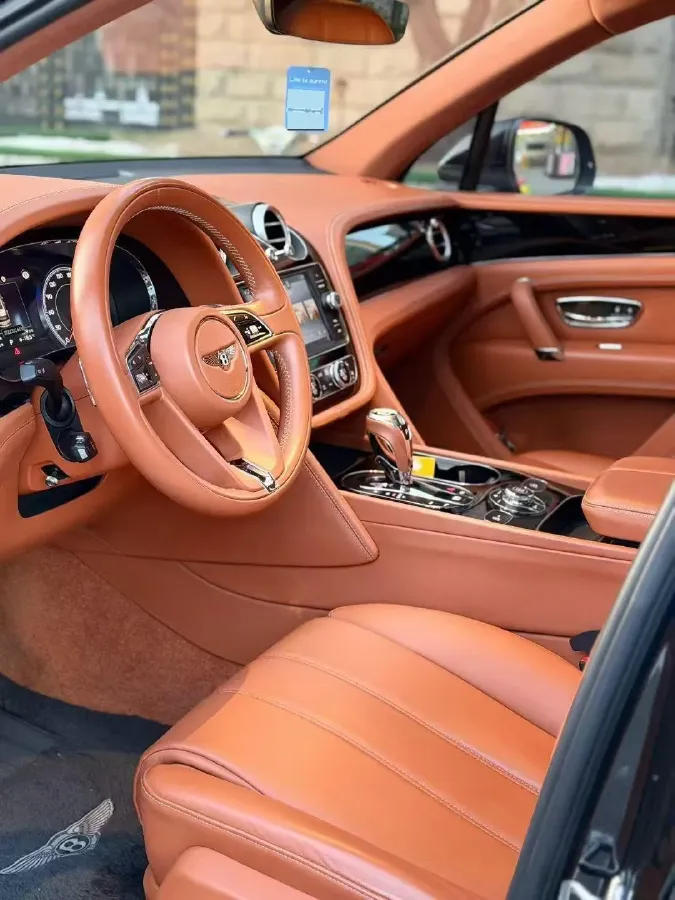 2018 Bentley Bentayga 4.0T 550HP V8 8AT,autocango,china used car exporter,china ev exporter,chinese used car exporter,chinese used ev exporter