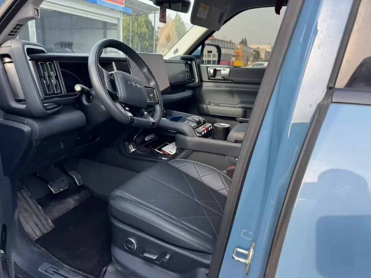 2023 FangChengBao Bao 5 1.5T 194HP L4 E-CVT PHEV 31.8KWH,autocango,china used car exporter,china ev exporter,chinese used car exporter,chinese used ev exporter