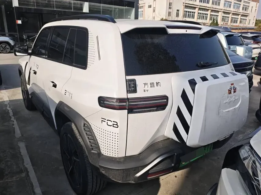 2025 FangChengBao Tai 3 BEV,autocango,china used car exporter,china ev exporter,chinese used car exporter,chinese used ev exporter