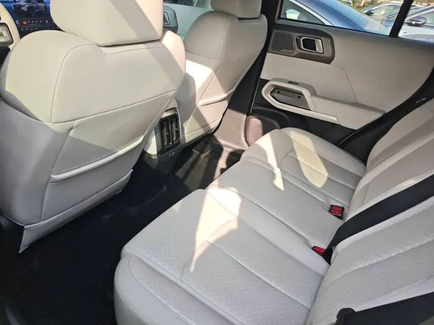 2025 FangChengBao Tai 3 BEV,autocango,china used car exporter,china ev exporter,chinese used car exporter,chinese used ev exporter