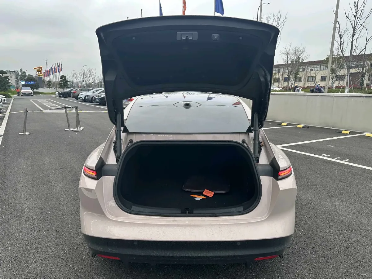 2024 NIO ET5 BEV 75KWH,autocango,china used car exporter,china ev exporter,chinese used car exporter,chinese used ev exporter