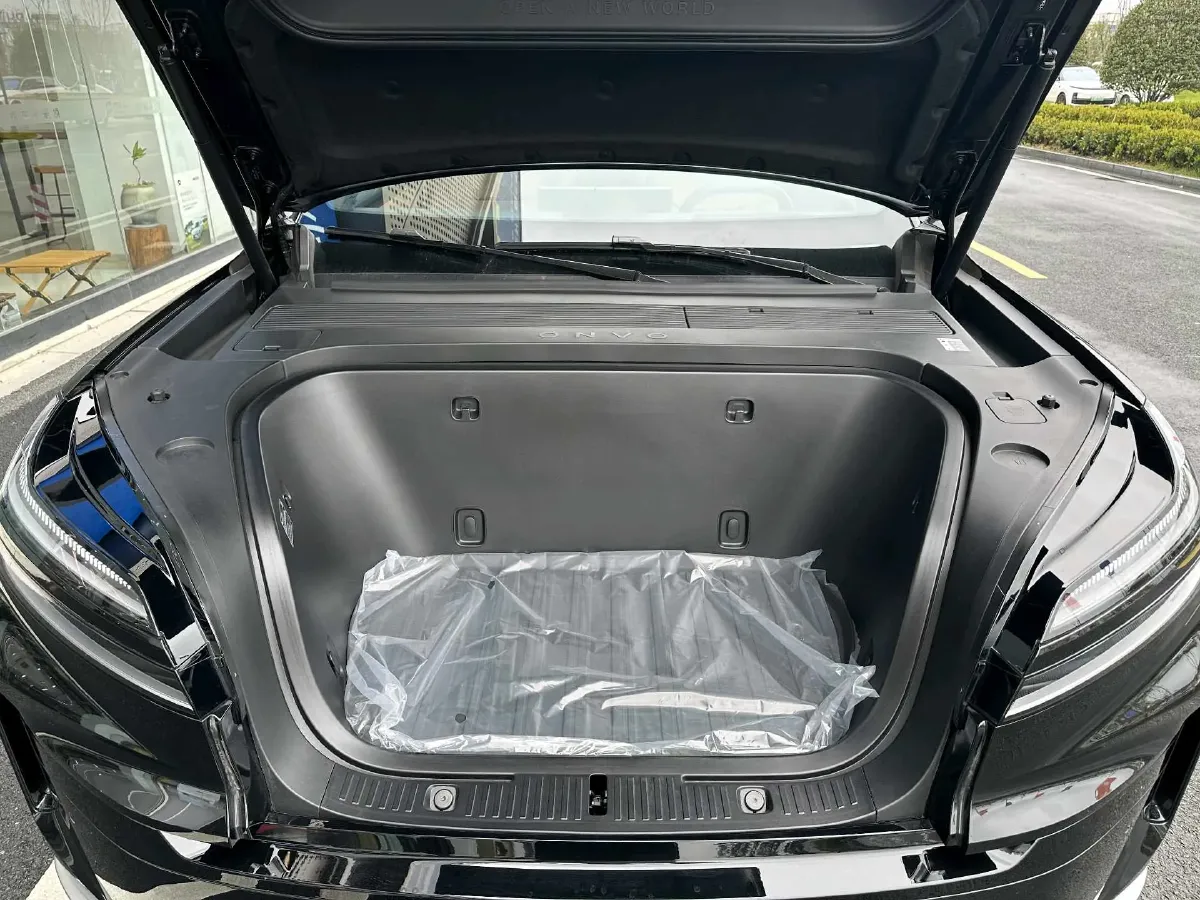 2025 ONVO L90 BEV,autocango,china used car exporter,china ev exporter,chinese used car exporter,chinese used ev exporter