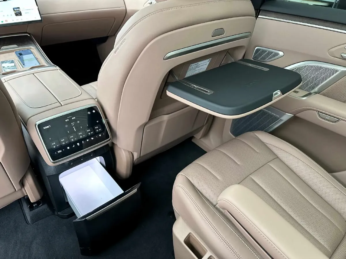 2025 ONVO L90 BEV,autocango,china used car exporter,china ev exporter,chinese used car exporter,chinese used ev exporter