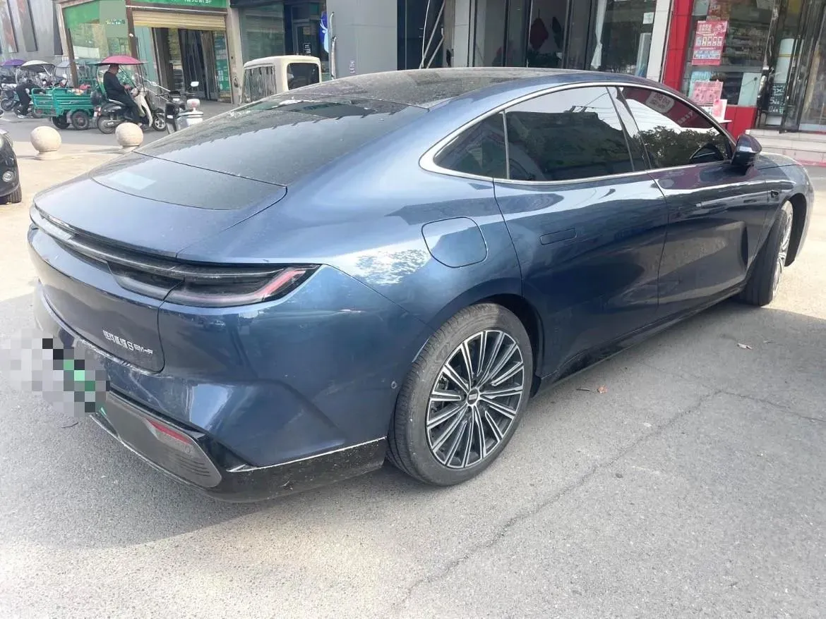 2025 Geely Galaxy Starshine 8 1.5T 163HP L4 3DHT PHEV 27.69KWH,autocango,china used car exporter,china ev exporter,chinese used car exporter,chinese used ev exporter
