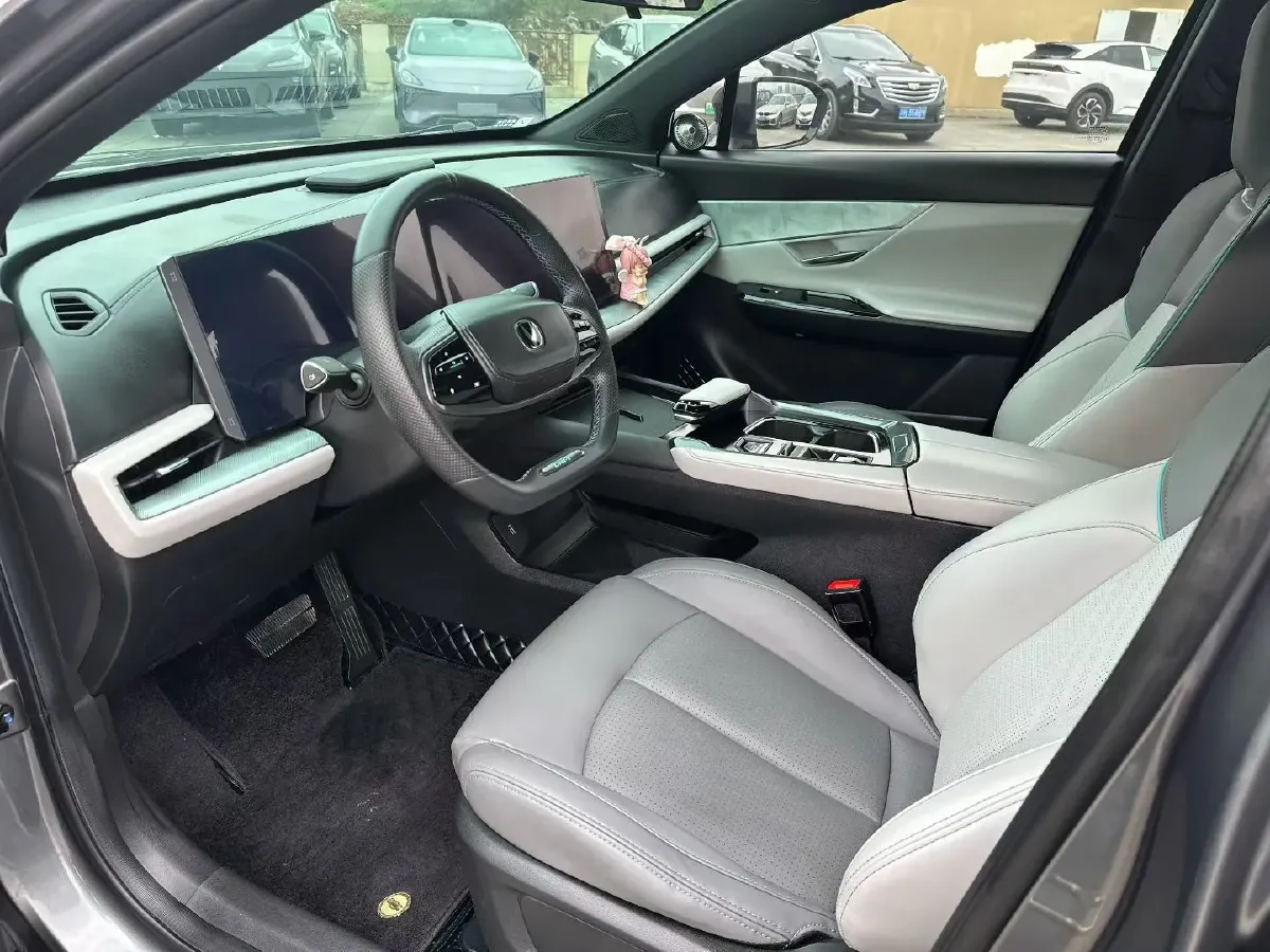 2023 ChangAn UNI-T 1.5T 188HP L4 7DCT,autocango,china used car exporter,china ev exporter,chinese used car exporter,chinese used ev exporter