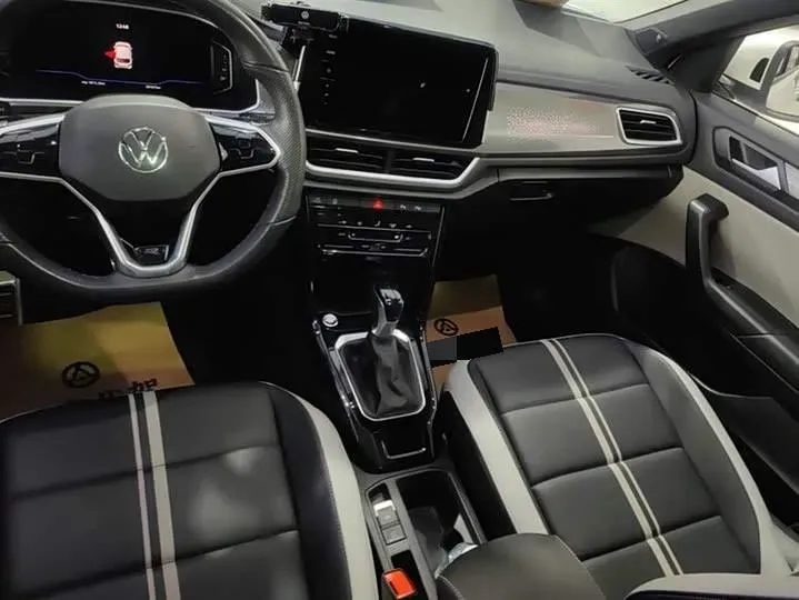 2023 Volkswagen T-Roc 1.5T 160HP L4 7DCT,autocango,china used car exporter,china ev exporter,chinese used car exporter,chinese used ev exporter