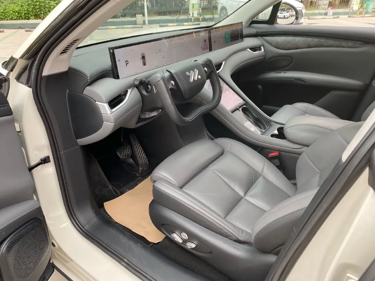 2023 IM LS6 BEV 71KWH,autocango,china used car exporter,china ev exporter,chinese used car exporter,chinese used ev exporter