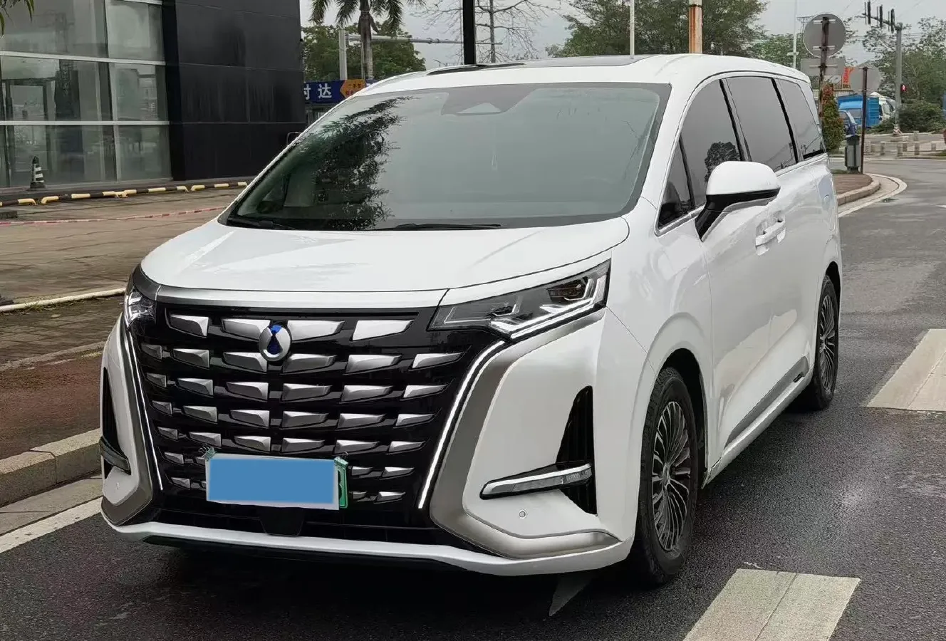 2024 Denza D9 1.5T 139HP L4 E-CVT PHEV 40KWH,autocango,china used car exporter,china ev exporter,chinese used car exporter,chinese used ev exporter