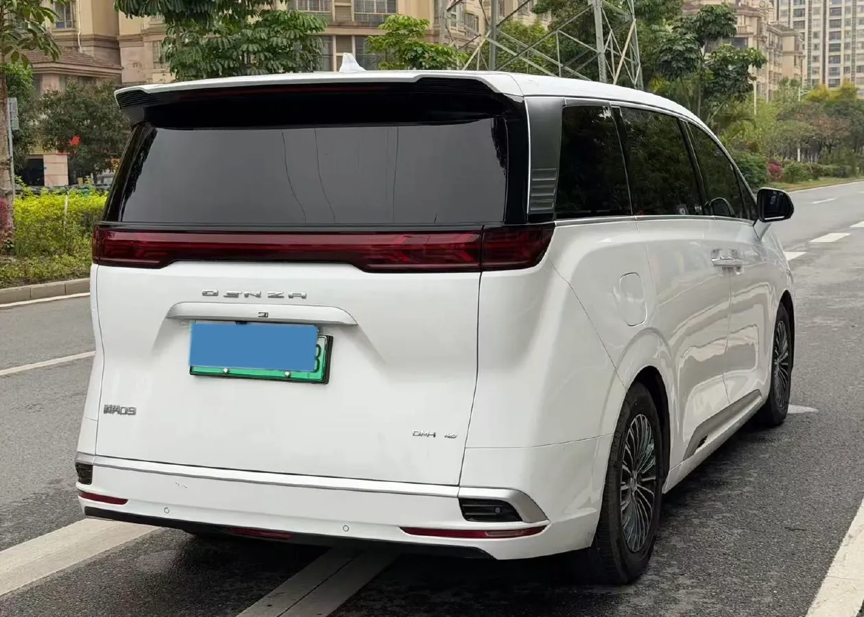 2024 Denza D9 1.5T 139HP L4 E-CVT PHEV 40KWH,autocango,china used car exporter,china ev exporter,chinese used car exporter,chinese used ev exporter