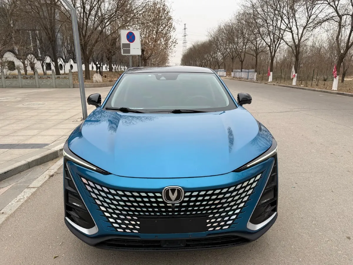 2020 ChangAn UNI-T 1.5T 180HP L4 7DCT,autocango,china used car exporter,china ev exporter,chinese used car exporter,chinese used ev exporter