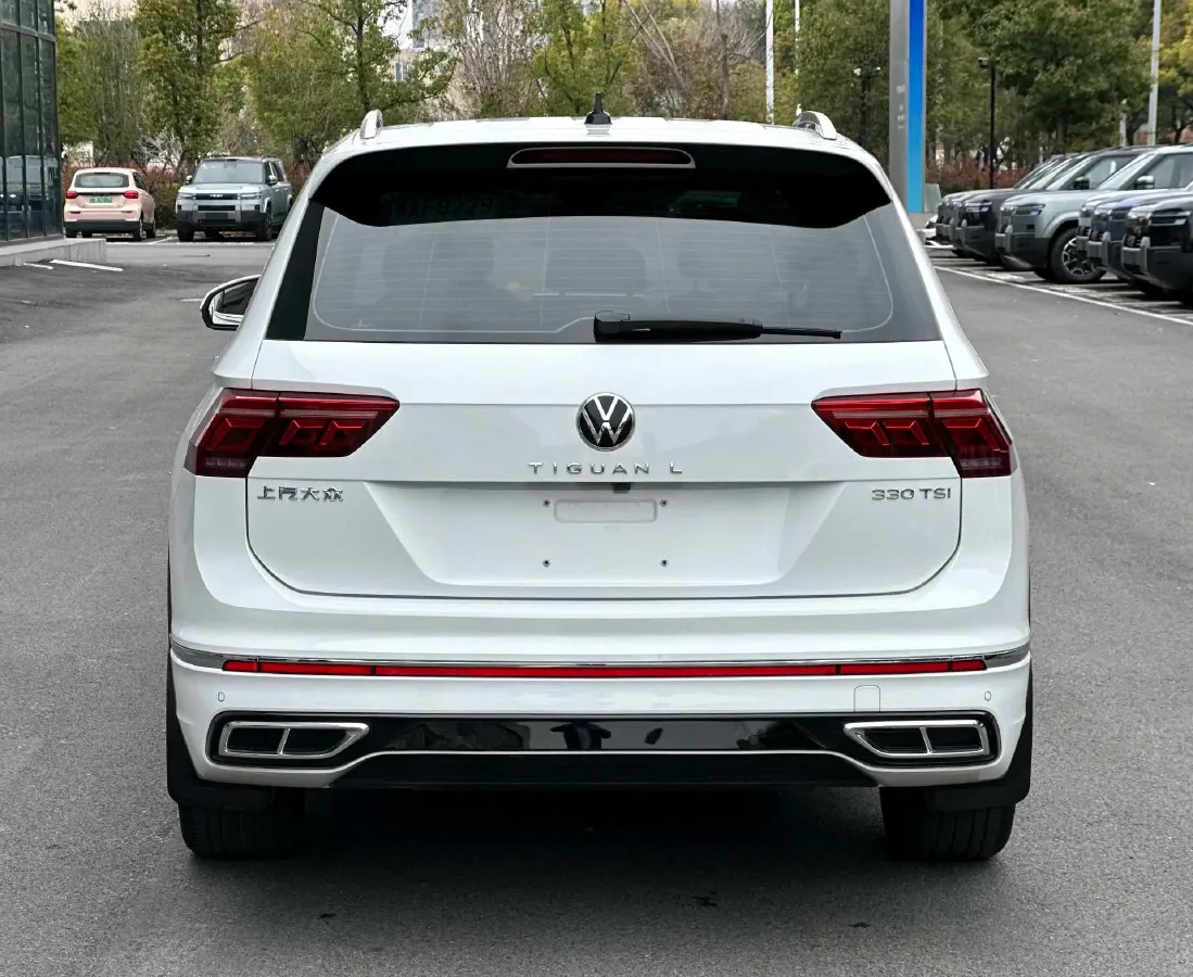 2023 Volkswagen Tiguan L 2.0T 186HP L4 7DCT,autocango,china used car exporter,china ev exporter,chinese used car exporter,chinese used ev exporter